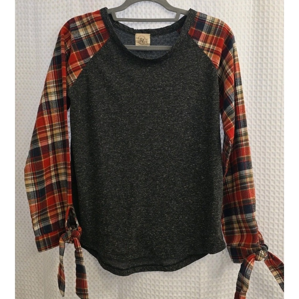 Grace & Emma  Solid/Plaid Top Size‎ Small EXCELLENT